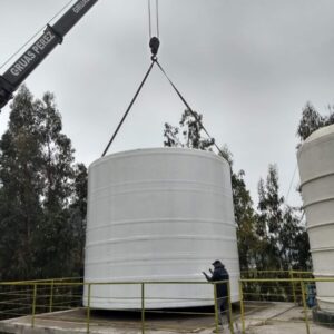 Estanque grúa instalación